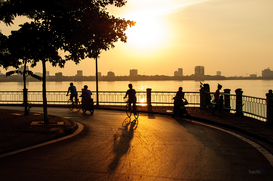 Rảo bước hồ Tây